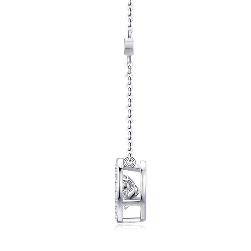 Möbius Charm Necklace - A fashionable and popular jewelry necklace